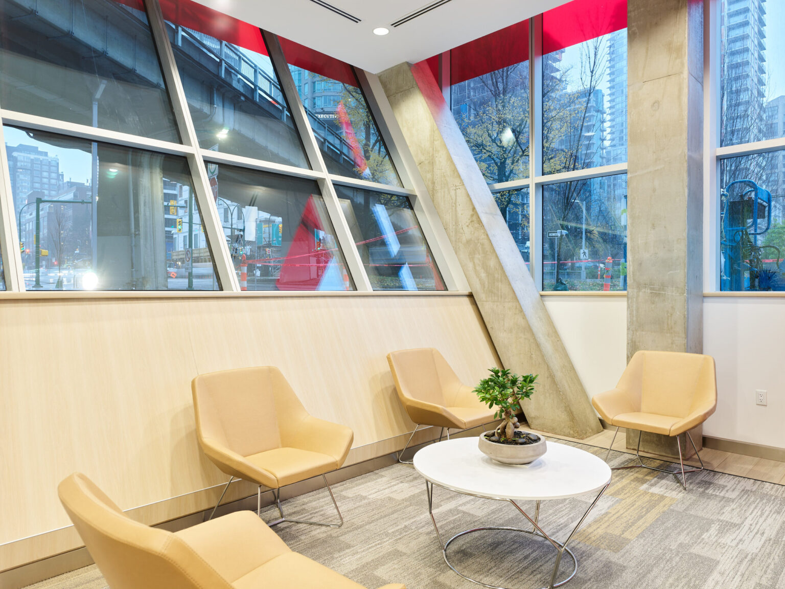 02_Waiting-Area-scaled